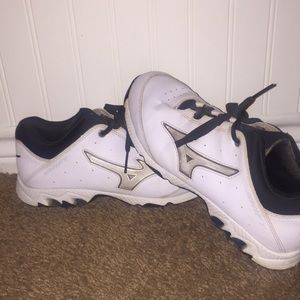 Mizuno Swift 3 softball cleat